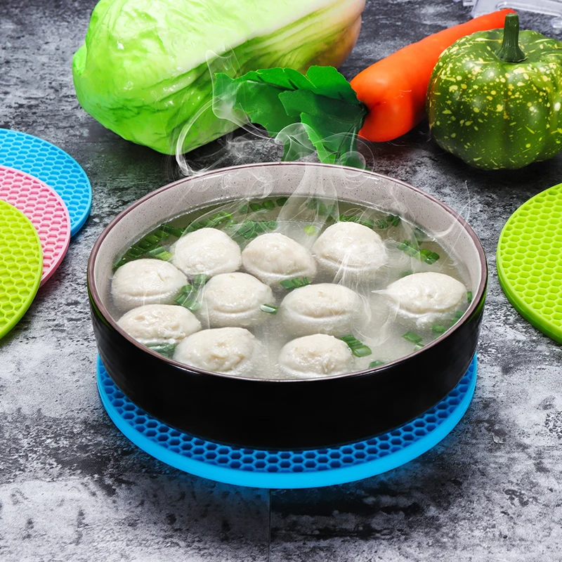 Round Silicone Table Mat Color Drink Cup Mug Coaster Heat Resistant Pot Holder Non-slip Table Placemat Kitchen Tools Table Accessories