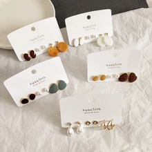 HUANZHI красочный корейский, геометрической формы инопланетянин Эмаль Глазурь жемчуг АКРИЛОВЫЕ ШПИЛЬКИ Комплект сережек для женщин Девушка Вечерние подарок на свадьбу