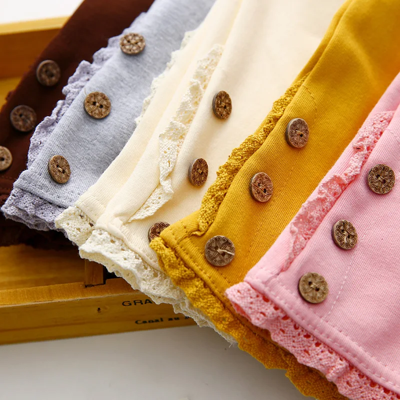 Корейские весенне-осенние детские однотонные леггинсы с 3 пуговицами для маленьких девочек детская одежда кружевные хлопковые брюки-карандаш