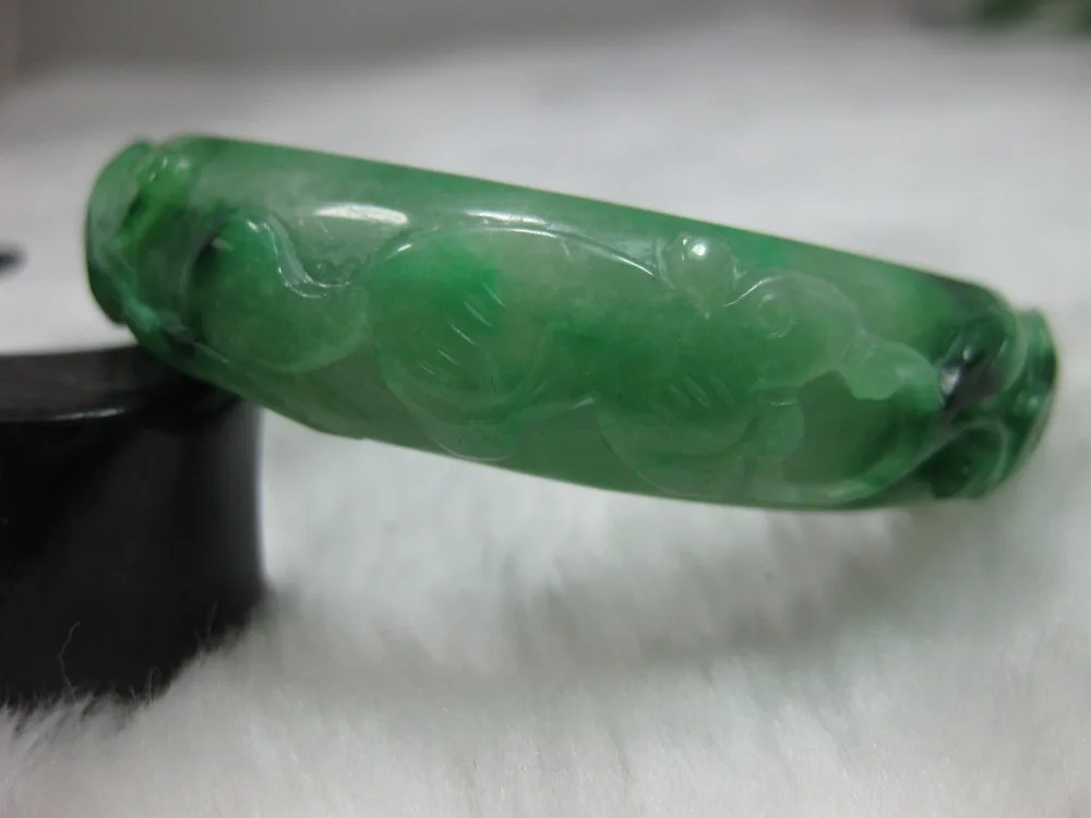 

02135 NATURE BEAUTIFUL CARVING GREEN JADE JADEITE BRACELET BANGLE
