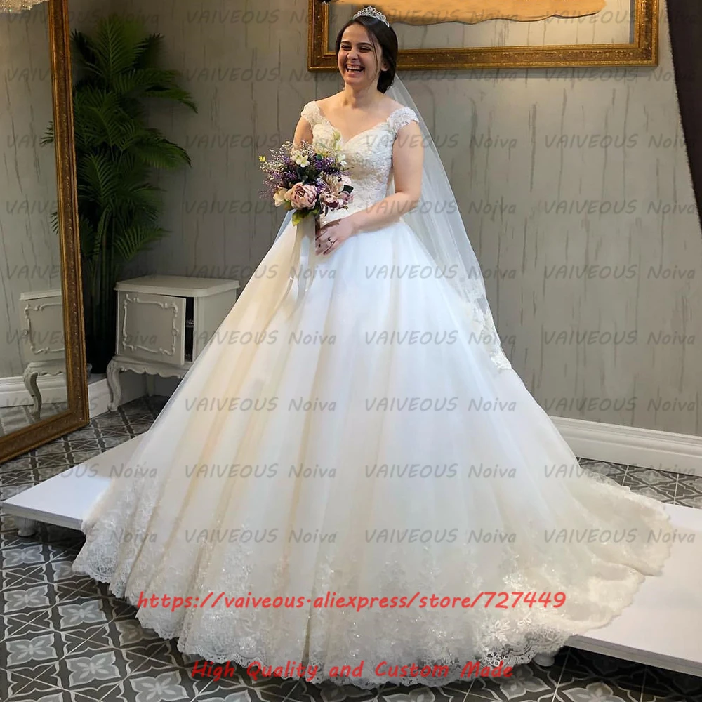 

Vestido De Noiva 2020 Luxury Beaded Lace Tulle Bridal Dresses Robe Mariee Sexy V-neck Ball Gown Boho Wedding Dress abito sposa