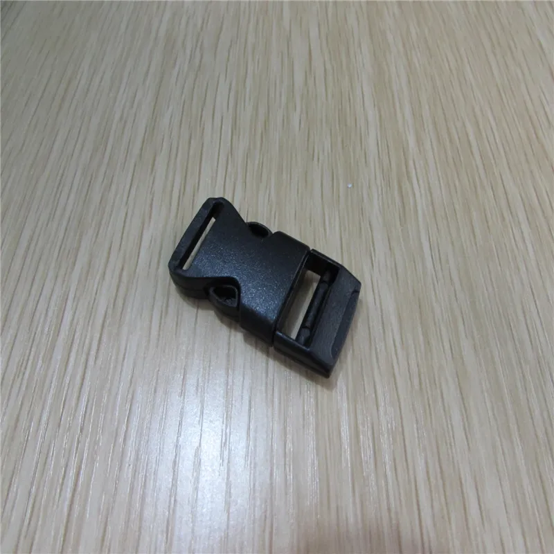 center release buckle