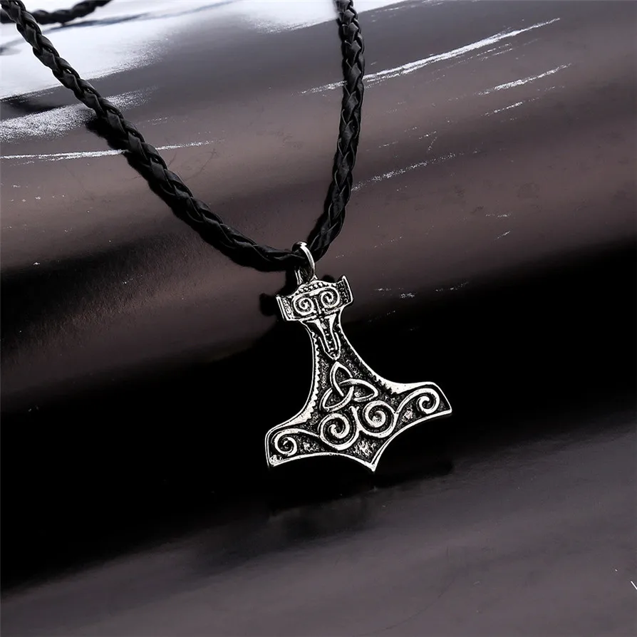 

Necklaces Nordic Thor Hammer Mjolnir Thor Viking Gothic Male Chain Necklace Pendant Jewelry Scandinavian May3117