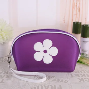 

Portable Cosmetics Bags Shell Shaped Zipper Make Up Bag Toilet Beauty Makeup Bag Storage Box
