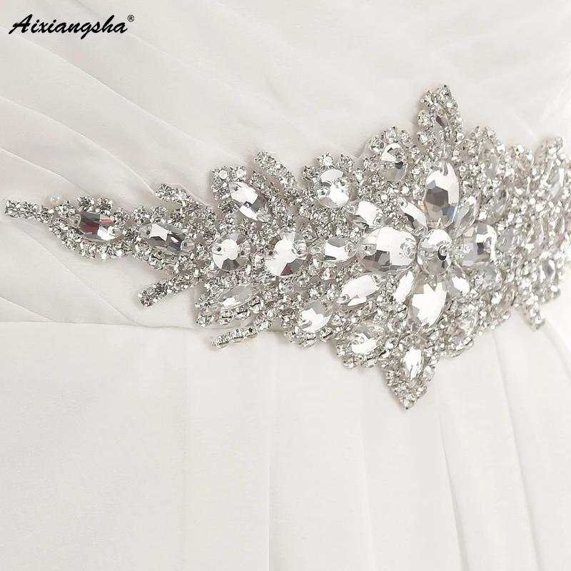 Elegant A-line Beading Chiffon Wedding Dress