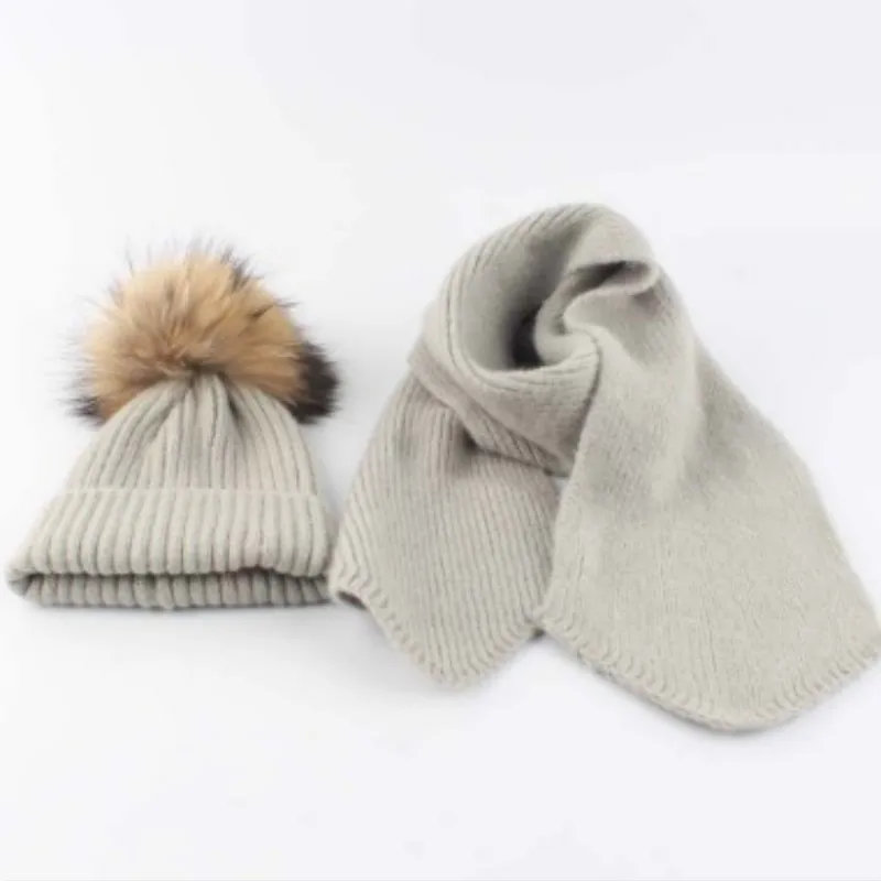 Зимняя шапка из натуральной шерсти, шарф, комплект для маленьких мальчиков, уплотненная теплая шапка с помпоном из натурального меха енота, Детская шерстяная шапка и шарф, шапки с помпоном для девочек - Цвет: Серый