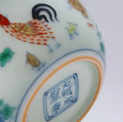 Чрезвычайно ценная династия Ming Chenghua петух НДС Кубок копия Clashing цвет керамическая чашка самая высокая цена Tou-ts'ai чашка в Sotheby
