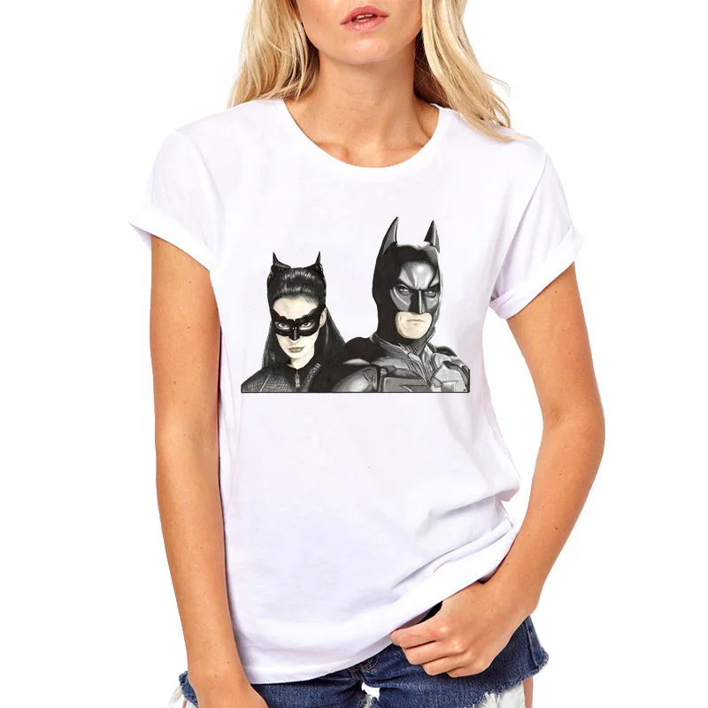 Женская футболка с рисунком из аниме, Бэтмен и кот, женская футболка с поцелуем, крутая летняя футболка, модель, топы, белая футболка