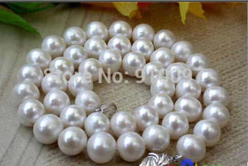 

LHX54143>>AAA 17" 12mm ROUND WHITE FRESHWATER PEARL NECKLACE