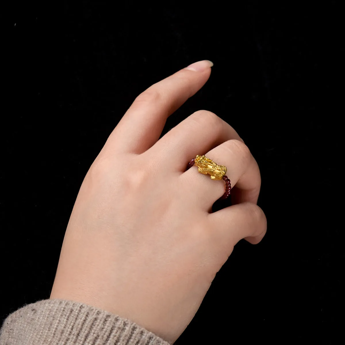 

Gold Ring New Couple 3D Hard Gold Garnet Ring Crystal for Men and Women