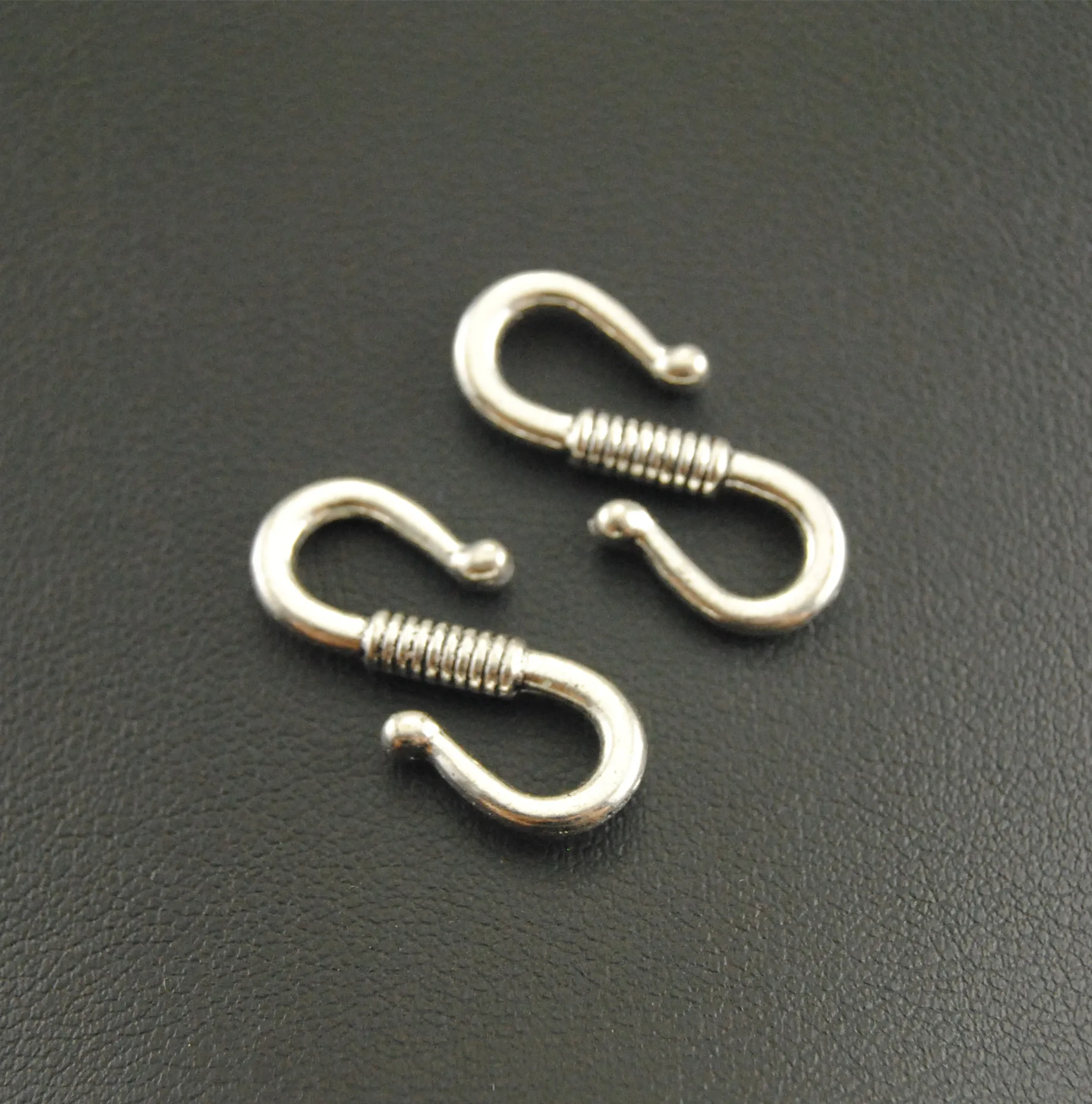 

10pcs Antique Silver S Shape Clasp Bracelet Connector Hook Charms Handmade Charms Pendants Jewelry Findings A1242