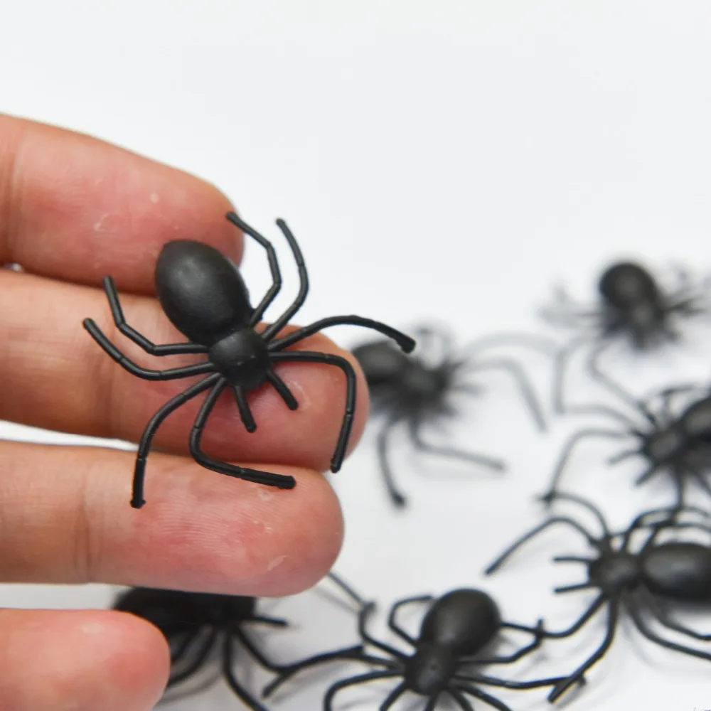 50 pcs Halloween Decorative Spiders 2cm Small Black Plastic Fake Spider ...