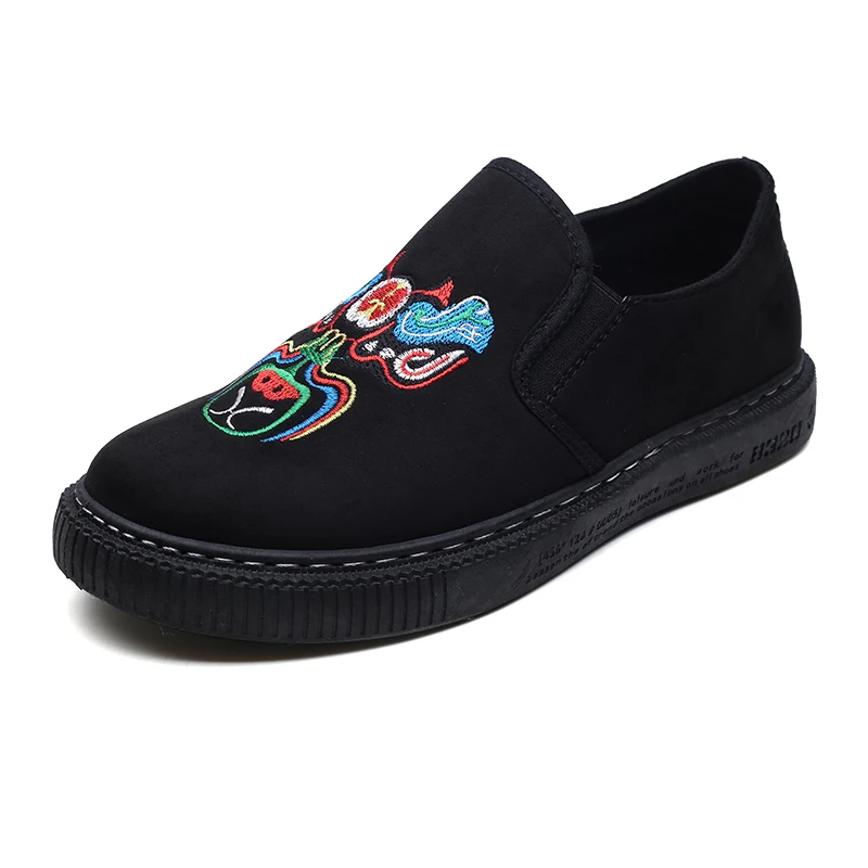 Men Leather Outdoor Skateboard Shoes Top Quality Embroidered Sneakers