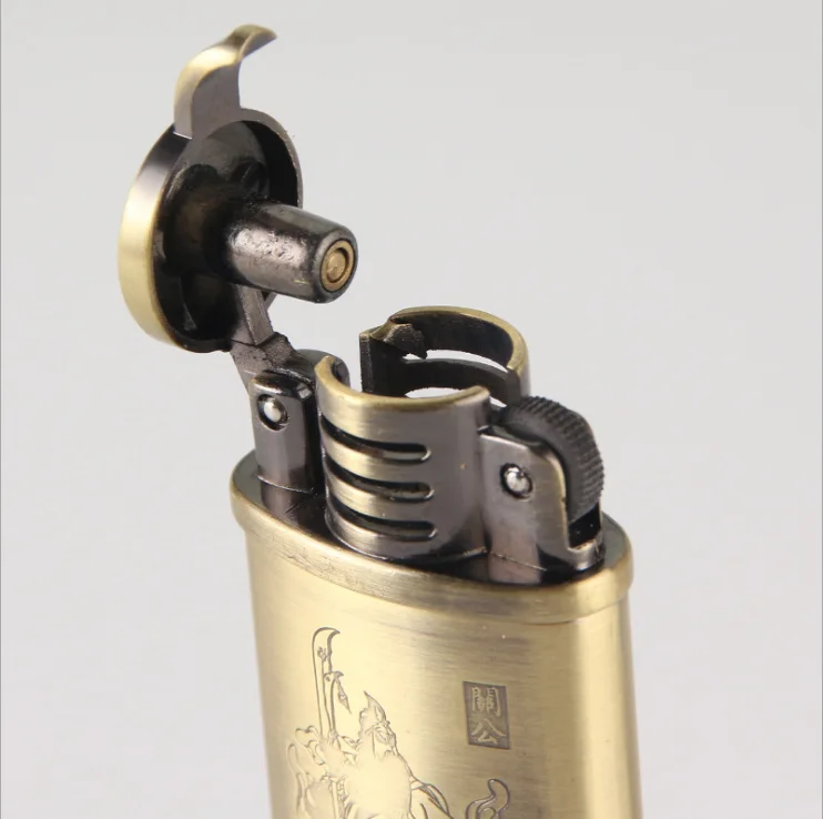 Ретро бронзовое металлическое колесо газовая зажигалка для сигарет надувной бутан металлические зажигалки для пожаротушения лучший подарок