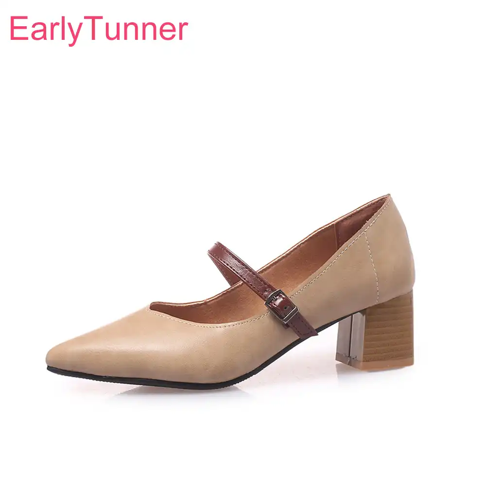 comfortable nude pumps