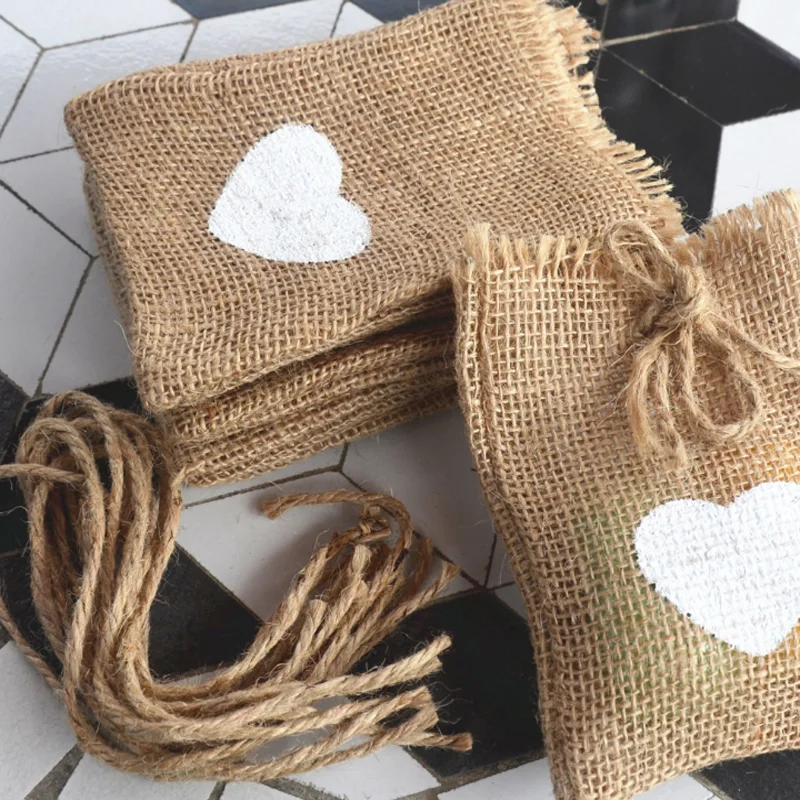 

3 Pcs/lot Creative Print Linen Jute Sack Pouch Drawstring Gift Bags Candy Bags Wedding with Heart Pattern
