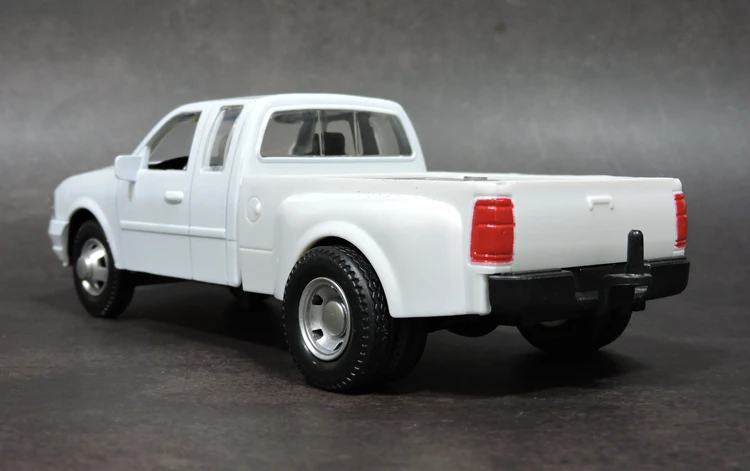 Специальный литой металл 1/32 пикап модифицированная модель автомобиля Настольный дисплей Коллекция игрушек для детей