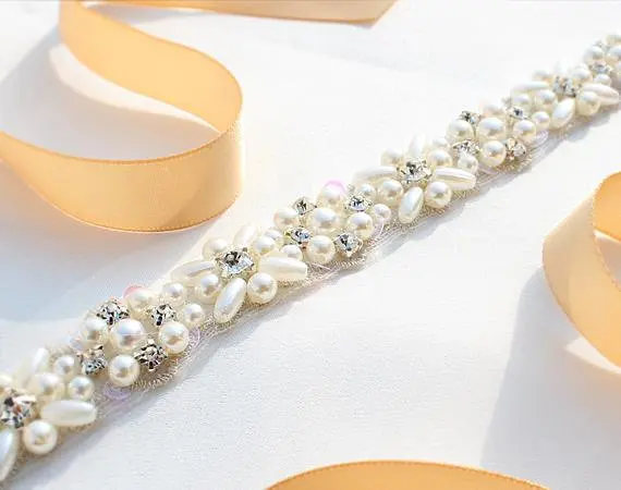 

MissRDress Pearls Wedding Belt Handmade Crystal Bridal Sash Simple Silver Rhinestones Bridal Belt Sash For Wedding Dresses JK803