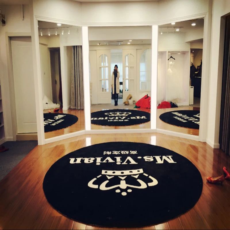 100% acryl custom shop hotel store name logo handmade carpet schlafzimmer nachttischlampen wohnzimmer spiegel foto klavier carpet geschenk tapetes Preise