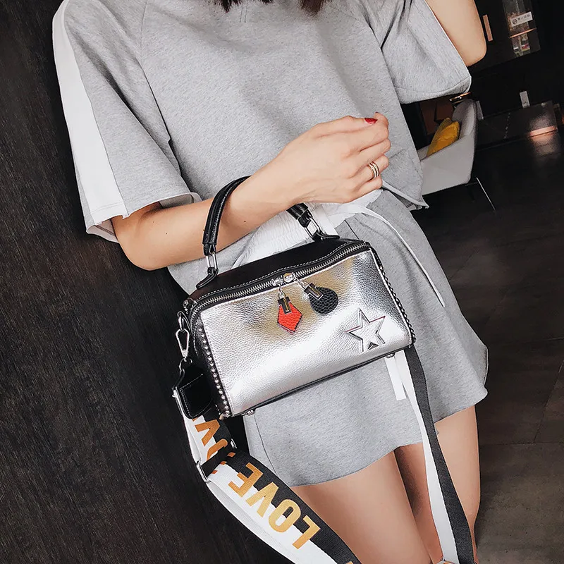 حقيبة يد فاخرة حقائب النساء مصمم حقائب كتف الأزياء المسامير واسعة حزام بوسطن حقيبة خليط crossbody حقائب للنساء اليد