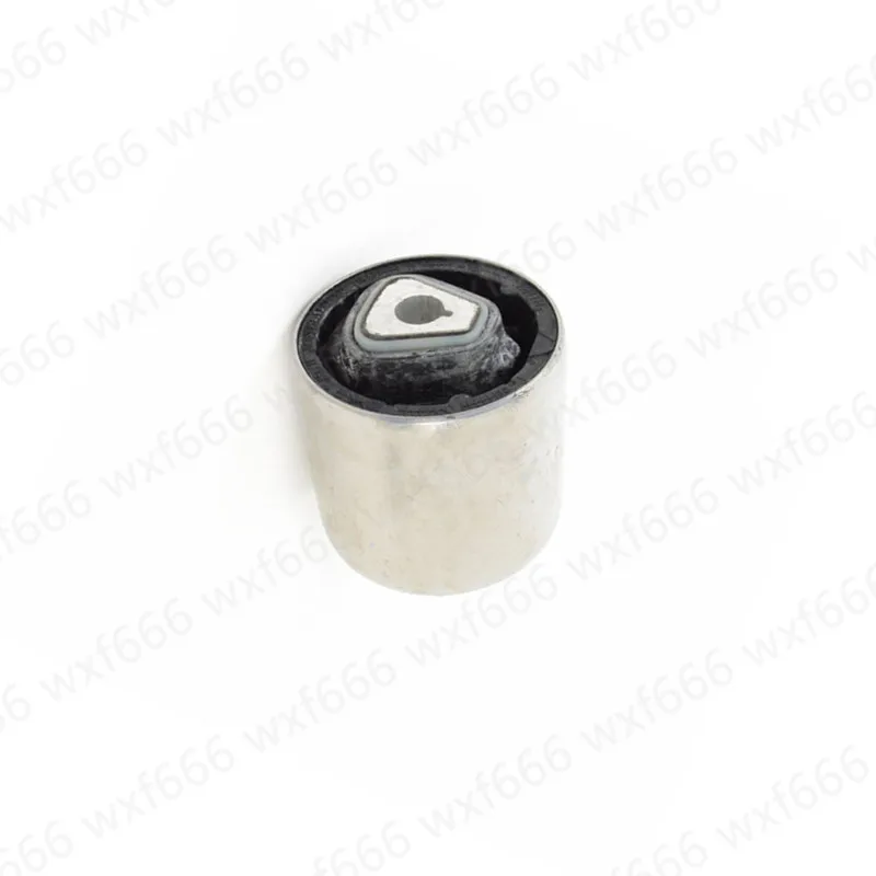 

Car Swing arm rubber sleeve Bent arm sleeve E82 125b mw130 Rubber bearing Lower hanging rubber sleeve Lateral swing arm bushing