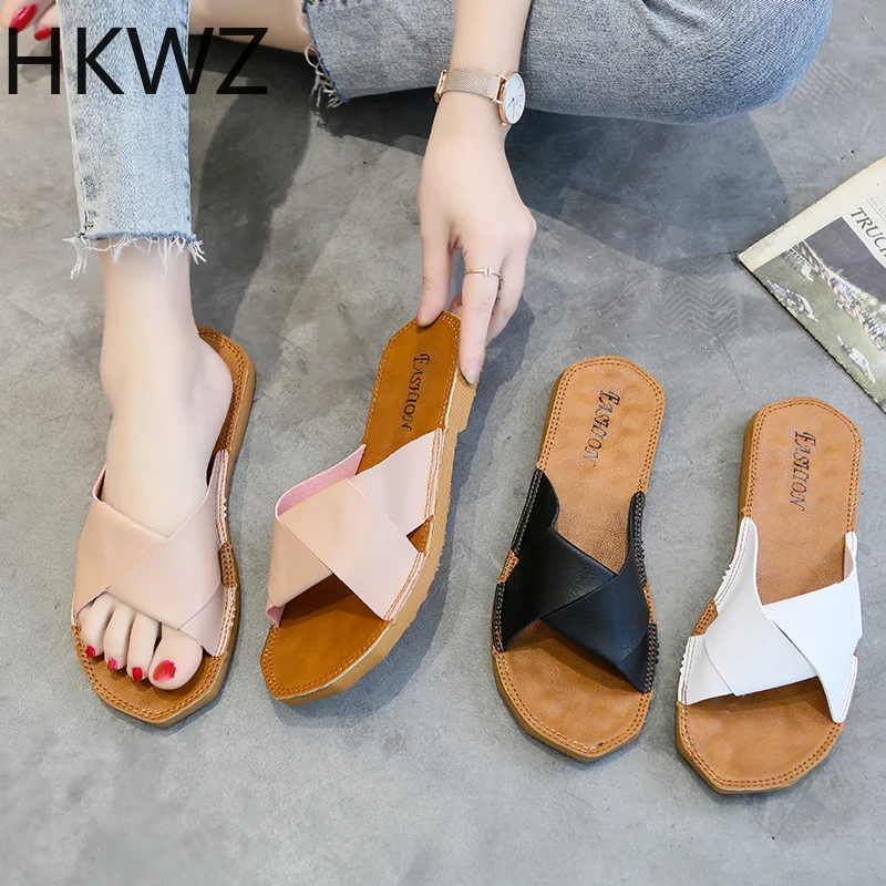 

Fashion cross flat slippers 2019 summer new soft bottom non-slip fashion wear simple and comfortable wild sandals slides women