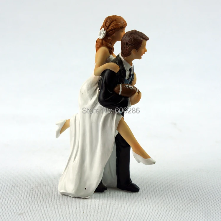 Figurines De Rugby Pour Les Maries Et Les Maries Vente En Gros Decoration De Gateau En Resine Pour Decorations De Table De Gateau De Mariage 45 Pieces Lot Aliexpress