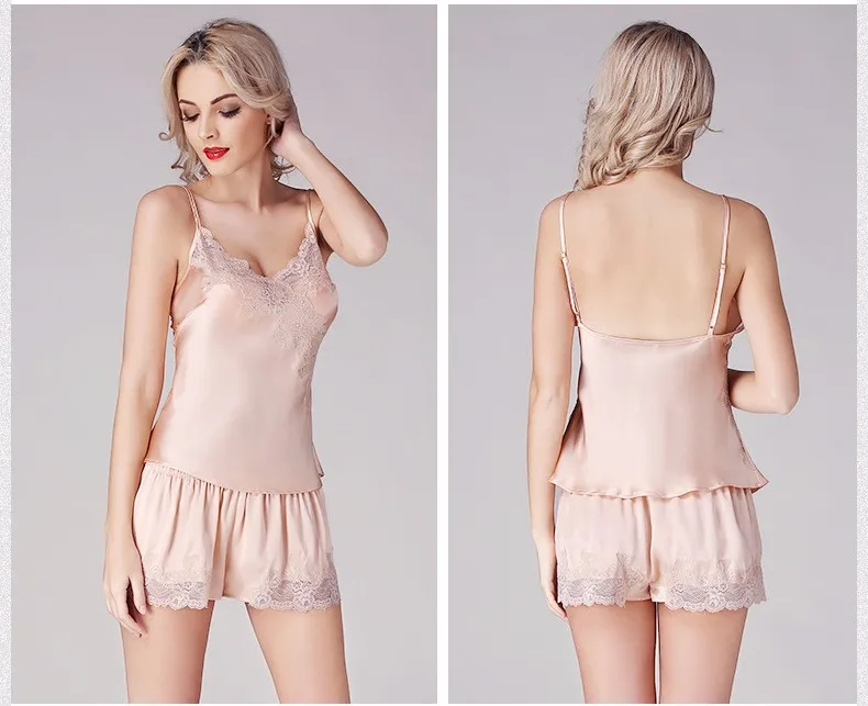 2818477492_1838151418