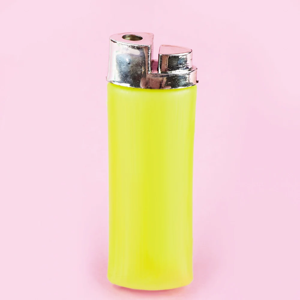Funny Gags Trick Toy 1Pc Creative Lighter Design Water Spray Lighter