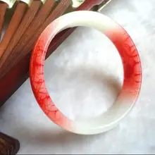 Красивый красный сердце заземления шаг за шагом окрашивание куриной крови счастливый браслет