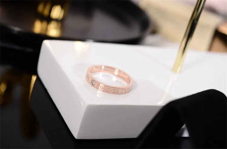 Юн РУО любовь пара навечно Кольца из розового цвета: золотистый, серебристый Цвет модные Титан Сталь ювелирное свадебное кольцо подарок на день рождения для женщин