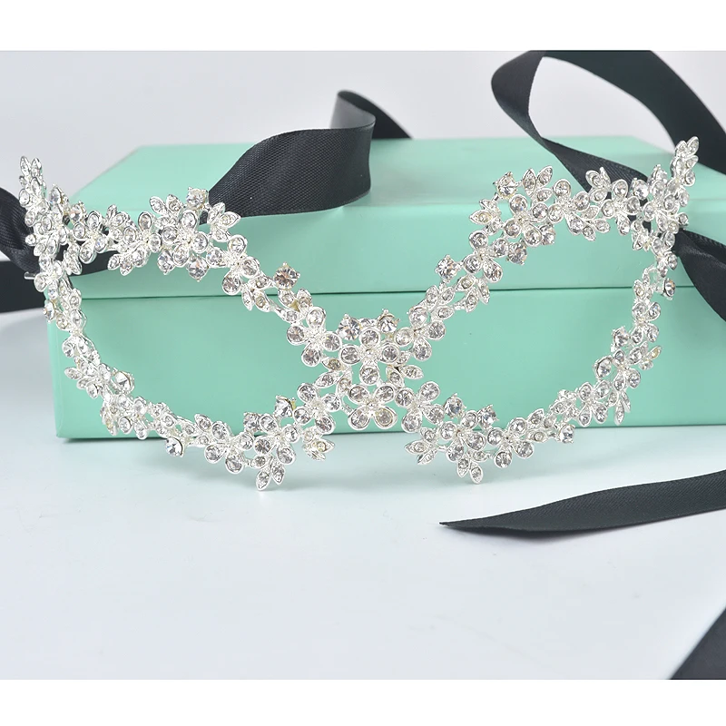 

Crystal Snow Flower type Jewelry mask for Hallowmas Alloy metal rhinestone silver surprise festival for Masquerade Mask Jewelry