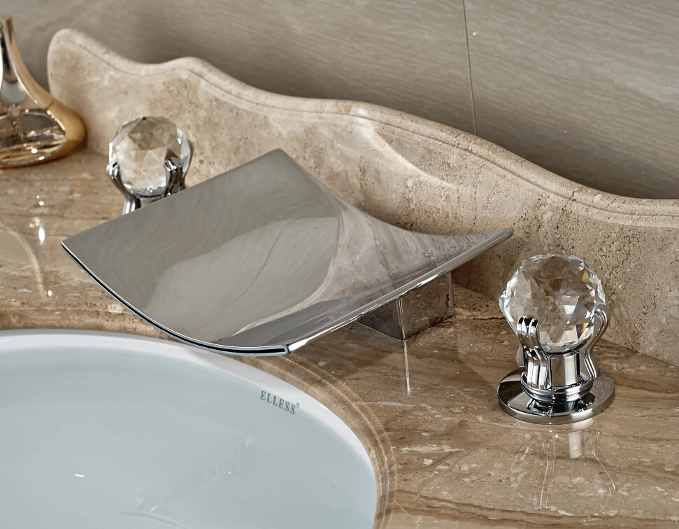 

Modern Chrome Finished Deck Mountd Bathroom Bathtub Faucet Waterfall Mixer Tap With Double Handle 3PCS