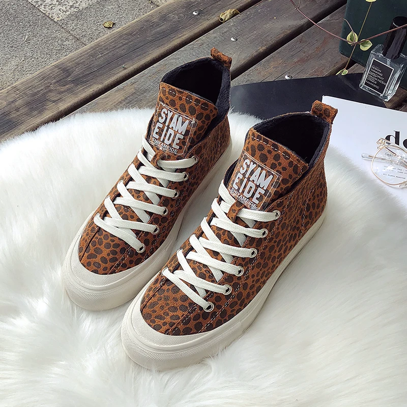 

Women Boots Snow Winter Sneakers Leopard Flats Casual Shoes Woman Fur Plush Insole Ankle Boots For Women Rubber Bottes Femme