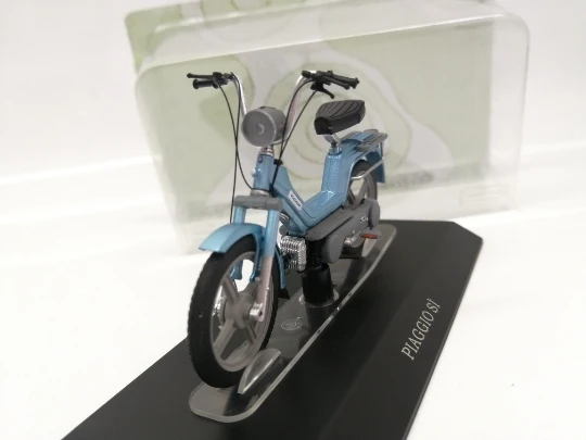 1:18 PIAGGIO SI мотоцикл сплава Модель автомобиля литья под давлением металла игрушечные лошадки подарок на день рождения для детей мальчик