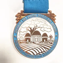 Изготовленная на заказ медаль с лентой и золотым покрытием