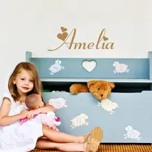 Творческий сделай сам надпись Love Сердце по индивидуальному заказу любой напечатали имя Виниловые наклейки на стены Стикеры в виде Винни Пуха для детской комнаты двери украшения декорации для детских садов B83