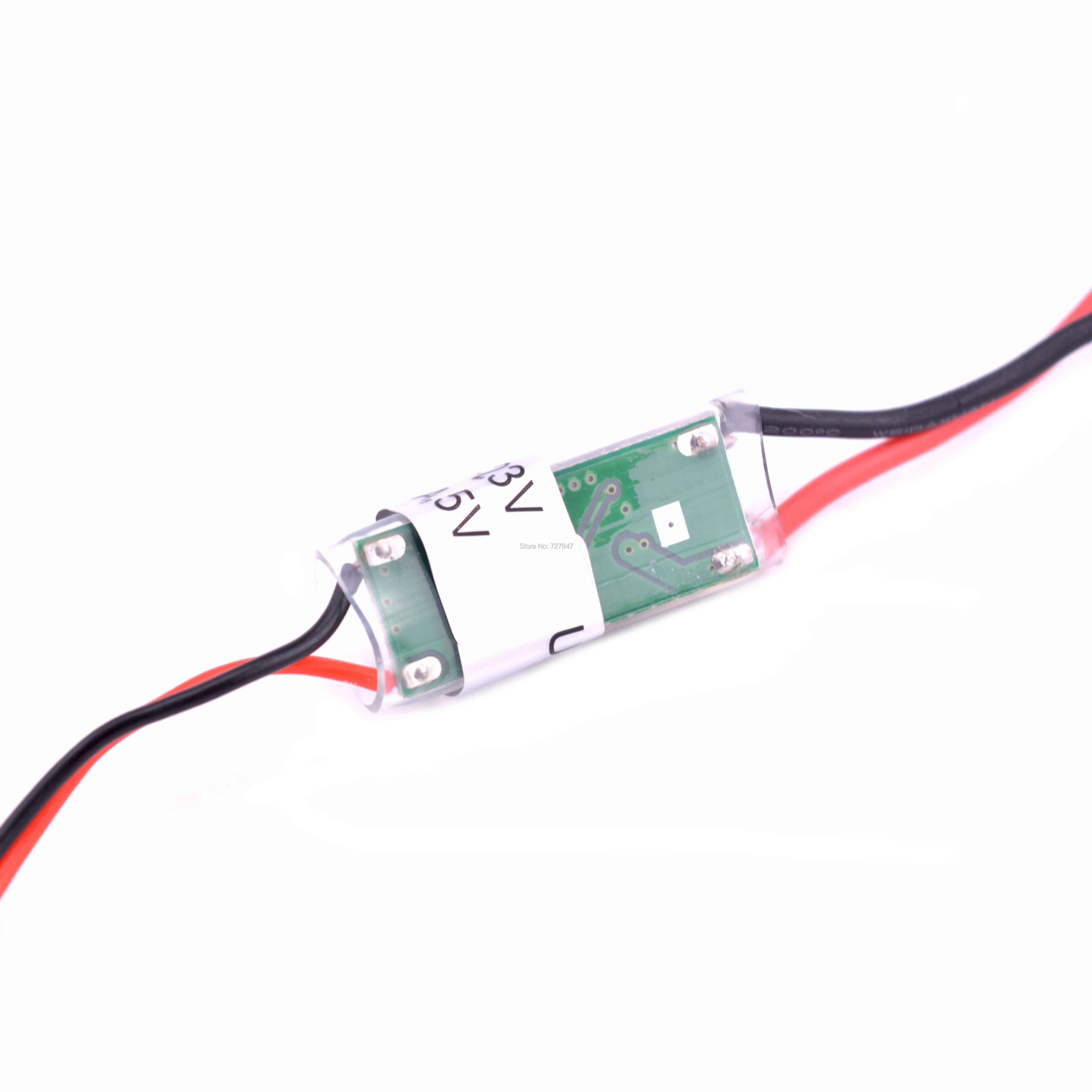 Module UBEC 3A compact, idéal pour petits drones et récepteurs.