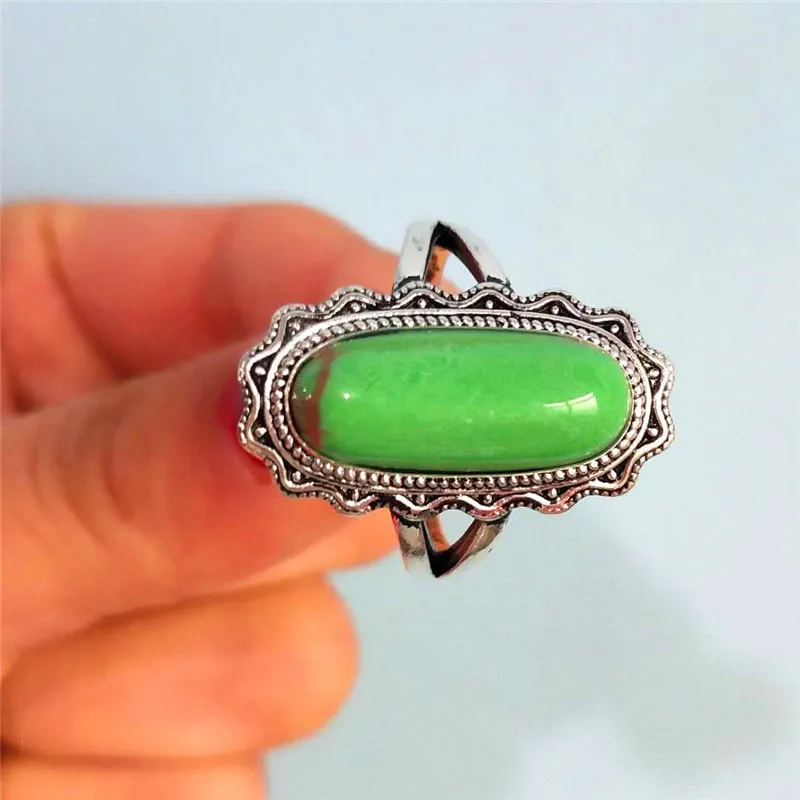 JUNXIN Boho Green Stone Big Rectangle Rings For Women Men Antique Silver Metal Female Male Cocktail Ring Vintage Indian Jewelry
