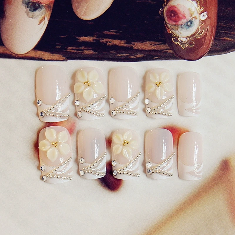 

Medium Natural Fake Nails With Design Artificial French False Fingernails 3D Flower Chain Nail Art Press On Manicure Tools