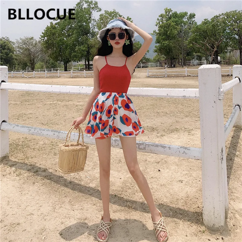 

BLLOCUE 2019 New High Quality Fashion Two-Piece Set Female Temperament Simple Red Sling Knit Top Flower Skirt Set