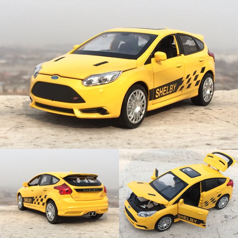 

1:32 Scale Alloy Metal Diecast Car Model For Ford Focus ST Collection Model Pull Back Toys Vehicle Car With Sound&Light