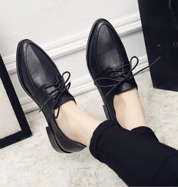 Женская однотонная кожаная обувь; повседневная обувь на плоской подошве; женские туфли-оксфорды; Школьные Туфли-Дерби с острым носком; женские теннисные лоферы на низком каблуке - Цвет: Style 1 Black