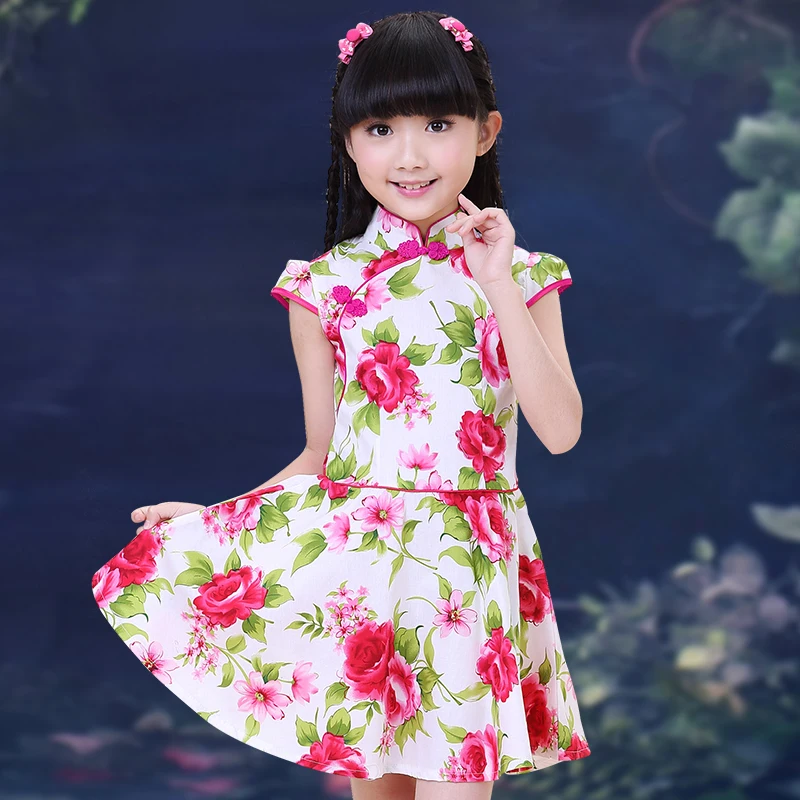 Платье ципао для девочек. Китайское платье для детей. Платье китаянки для девочки. Платье для девочки в китайском стиле. Детское платье в китайском стиле.