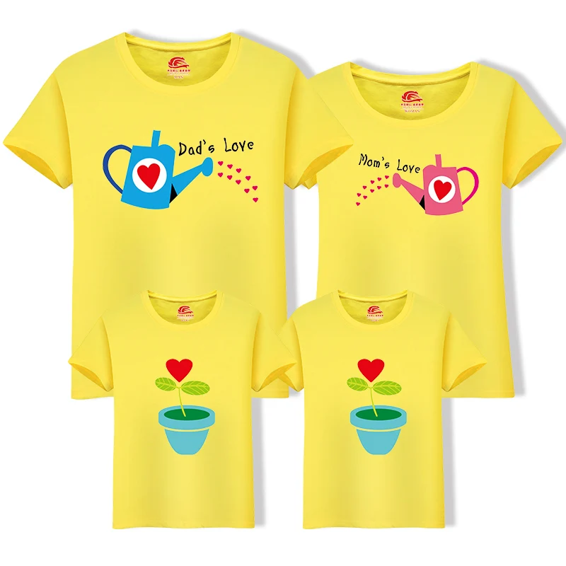 Одинаковые комплекты для семьи, летняя одежда для мамы и дочки, футболка для всей семьи «Мама и я», одежда для папы и сына с цветочным принтом