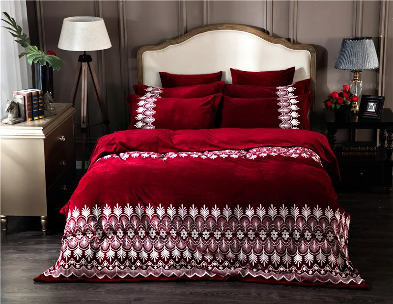 Fleece fabric Soft Bedclothes Queen King size Bedding Sets Embroidery