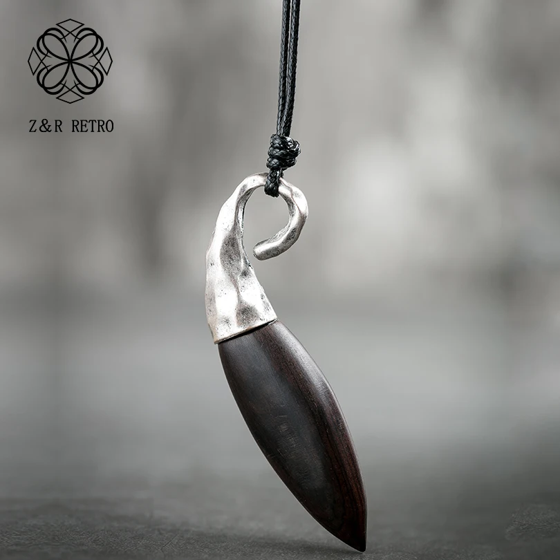

2018 New Arrival Wooden Jewelry Pendant Necklaces for Women Handmade Sandalwood Sweater Rope Chain Necklace Fashion for Friends
