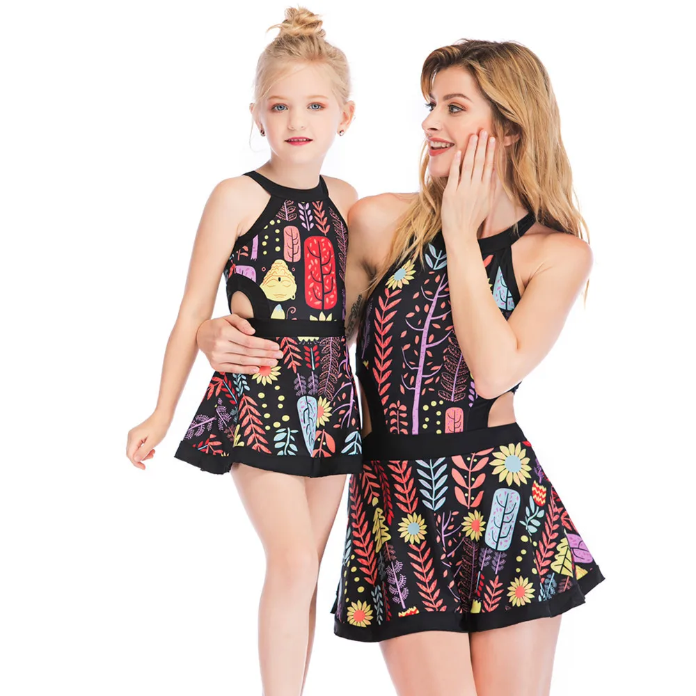 

Striped Mother Dauhter Dresses Swimsuit Summer Beach Clothing Mum and Daughter Clothes Mama Girls Bathing Suit Sister Outfits