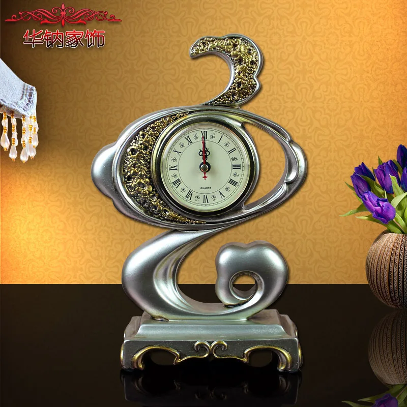 2018 TUDA European Retro Vintage Table Clock Abstract Cloud Shape Desk Clock Silver Desktop Clock Home Decoration
