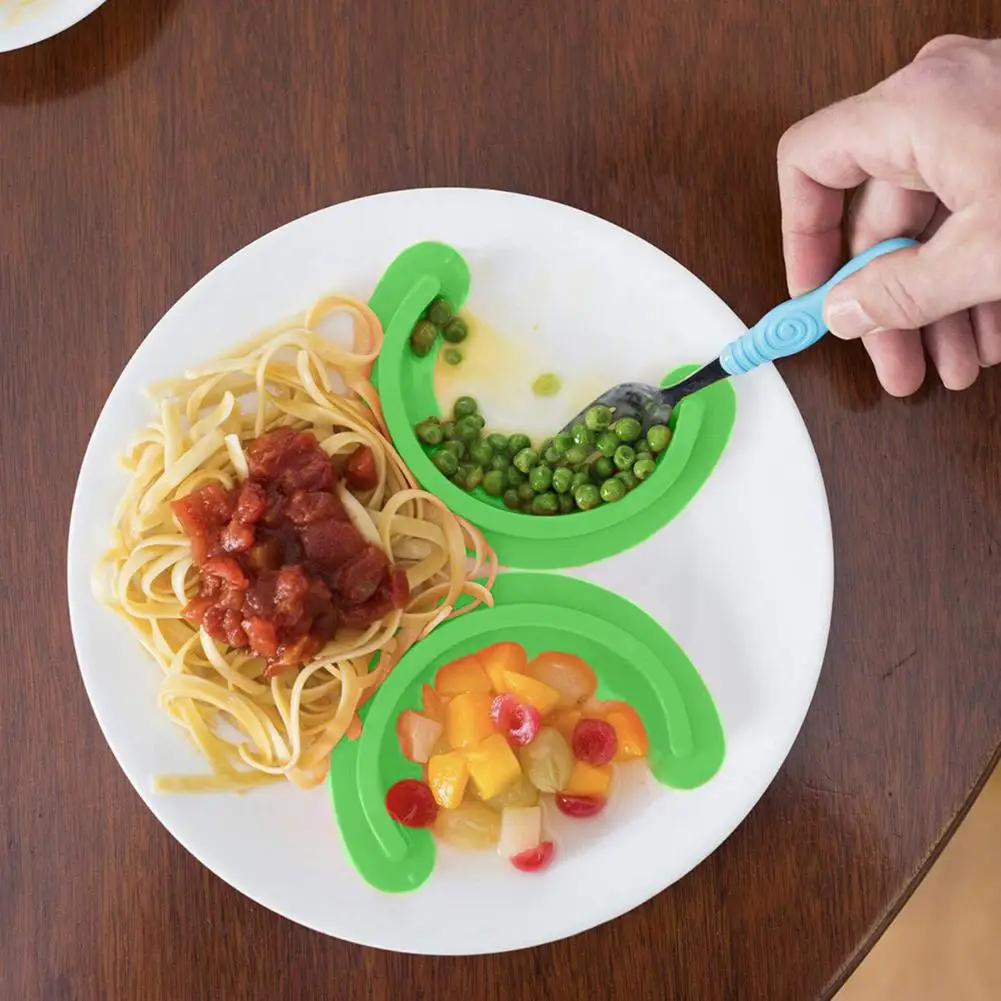 

2Pcs Strong Suction Silicone Food Separator Plate Isolation Dip Sauce Divider